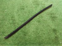 Audi / Q5 / Уплотнитель стекла двери