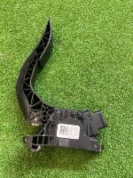 Audi / Q7 / Педаль газа