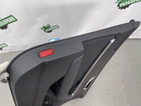 Audi / A6 / Обшивка двери