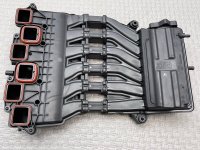 Volkswagen / Touareg / Коллектор впускной