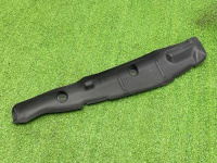 Audi / A4 / Пыльник крыла