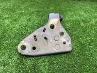 Mercedes-Benz / 190e / Замок капота