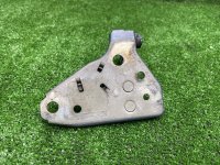 Mercedes-Benz / 190e / Замок капота