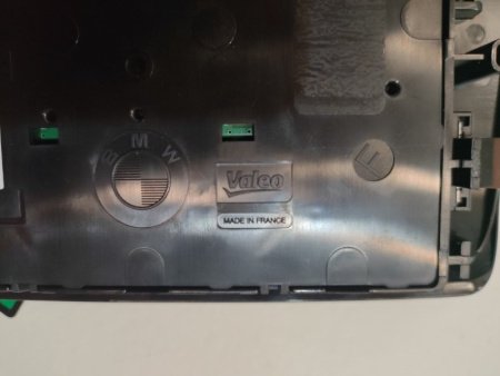 BMW / X1 / Плафон подсветки салона