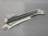 Audi / Q7 / Кронштейн крыла