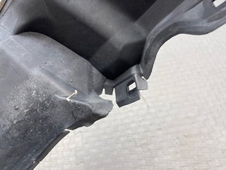 Mercedes-Benz / 190e / Подкрылок