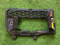 Land Rover / Range Rover Sport / Решетка противотуманки
