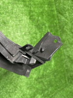 Audi / Q8 / Кронштейн