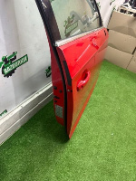 Audi / A3 / Дверь боковая