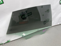 Audi / A5 / Стекло двери