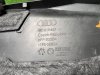 Audi / A6 / Накладка жабо