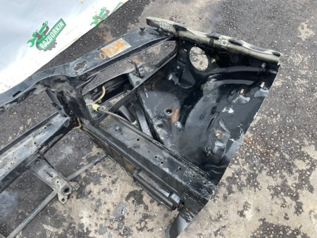 Mercedes-Benz / 300E / Телевизор (передняя панель)