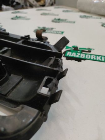 Volkswagen / Touareg / Решетка радиатора