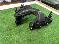 Audi / Q7 / Коллектор впускной