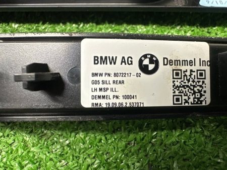BMW / X5 / Накладки порогов М с подсветкой