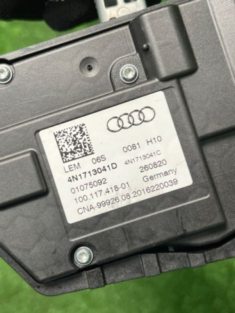 Audi / SQ8 / Селектор АКПП