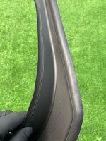 BMW / 3-Series / Водосток крышки багажника