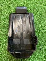 Volkswagen / Touareg / Крышка блока предохранителей