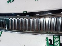 Volkswagen / Touareg / Накладка петли багажника Volkswagen / Touareg / Накладка петли багажника