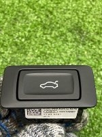 Audi / A5 / Кнопка крышки багажника