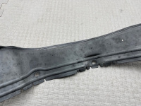 Mercedes-Benz / 300E / Подкрылок