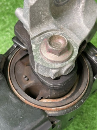 Mazda / 3 / Опора кпп
