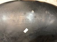 Volkswagen / Touareg / Подкрылок