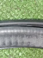 Audi / Q5 / Уплотнитель двери