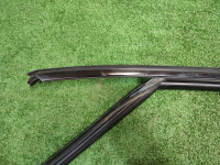 Audi / Q5 / Направляющая стекла двери