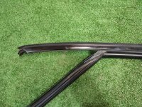 Audi / Q5 / Направляющая стекла двери