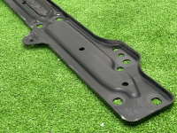 Audi / A6 / Траверса