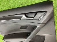 Volkswagen / Golf / Обшивка двери