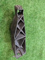 Volkswagen / Touareg / Кронштейн бампера Volkswagen / Touareg / Кронштейн бампера