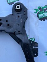 Ford / EXPLORER / Подрамник