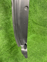 Volkswagen / Touareg / Пыльник крыла