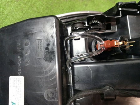 Mercedes-Benz / GLC 250d 4-matic / Накладка консоли с блоком климата