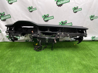 Audi / A6 / Торпедо