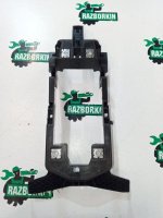 Audi / A6 / Кронштейн