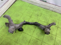 Volkswagen / Touareg / Кронштейн опоры двигателя