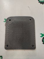 BMW / X1 / Крышка динамика