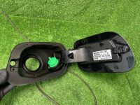 Volkswagen / Touareg / Лючок топливного бака