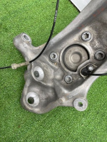 BMW / 7-Series / Кулак поворотный