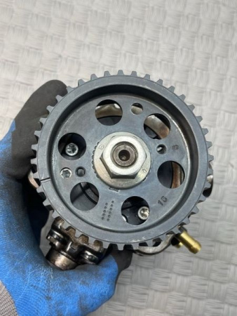 Opel / Insignia / Топливный насос высокого давления