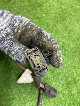 BMW / 1-Series / Проводка рулевой рейки