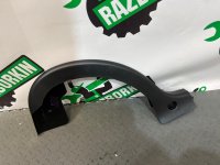 Mercedes-Benz / E-Class / Накладка петли багажника