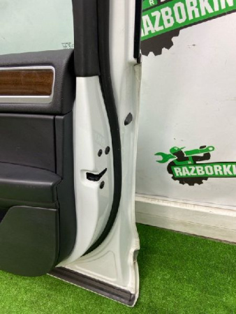 Volkswagen / Touareg / Дверь боковая