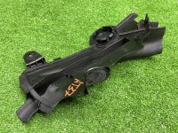 BMW / 7-Series / Уплотнитель капота