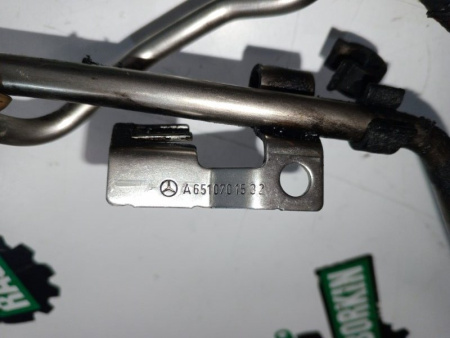 Mercedes-Benz / E-Class / Трубка топливная