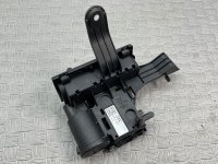 Audi / A4 / Клемник