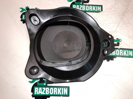 Mercedes-Benz / GLC 250d 4-matic / Крышка динамика